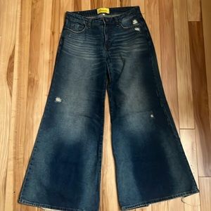 Circus NY low rise super wide leg jeans sz 28